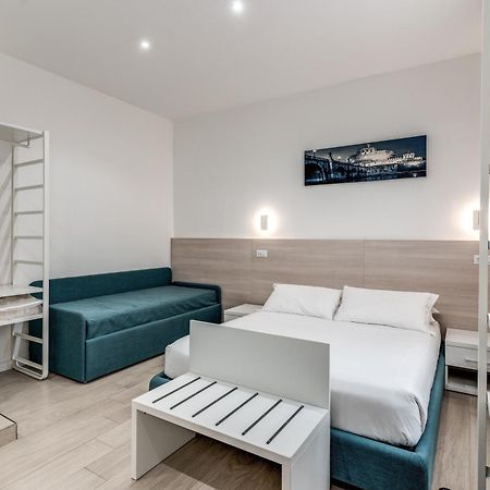 A Touch Of Rome Guesthouse Bagian luar foto