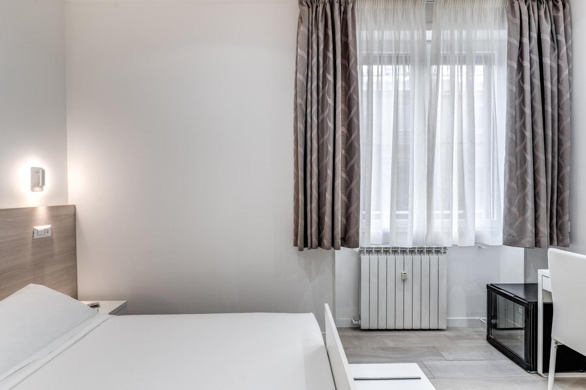 A Touch Of Rome Guesthouse Bagian luar foto